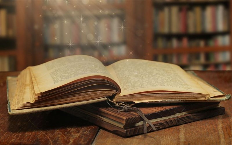 5-poludiabasmena-biblia-pou-taxa-exoume-diabasei-poludiabasmena-biblia-pou-taxa-exoume-diabasei