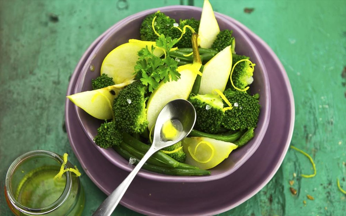 omofagia-salata-mprokolo-omo