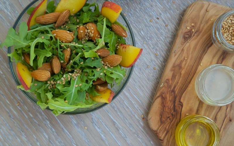 apotoksinotiko-nostimo-menou-sto-breeder-feeder