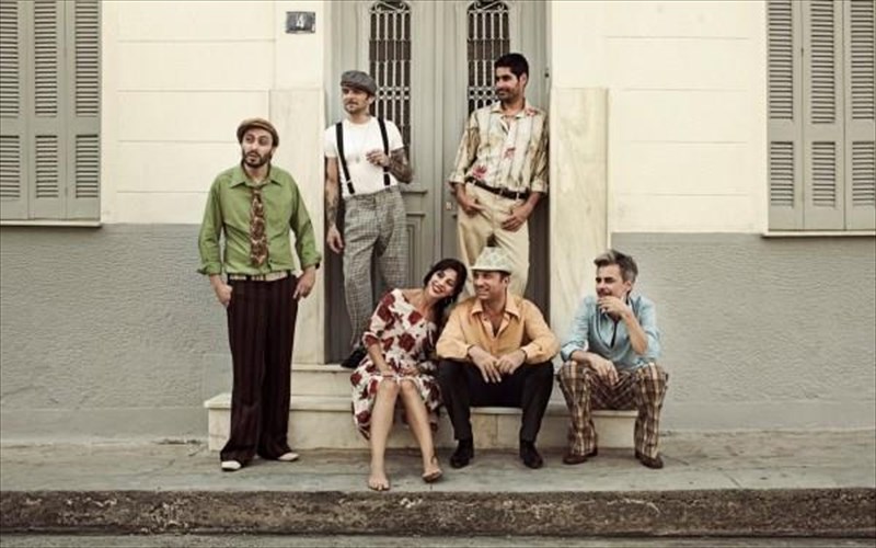 oi-gadjo-dilo-gia-mia-ksesikotiki-bradia-sto-ruthmos-stage