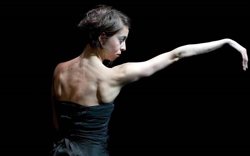 nikoleta-ksenariou-oi-neoi-kallitexnes-einai-pathiasmenoi-oreksatoi-kai-athooi