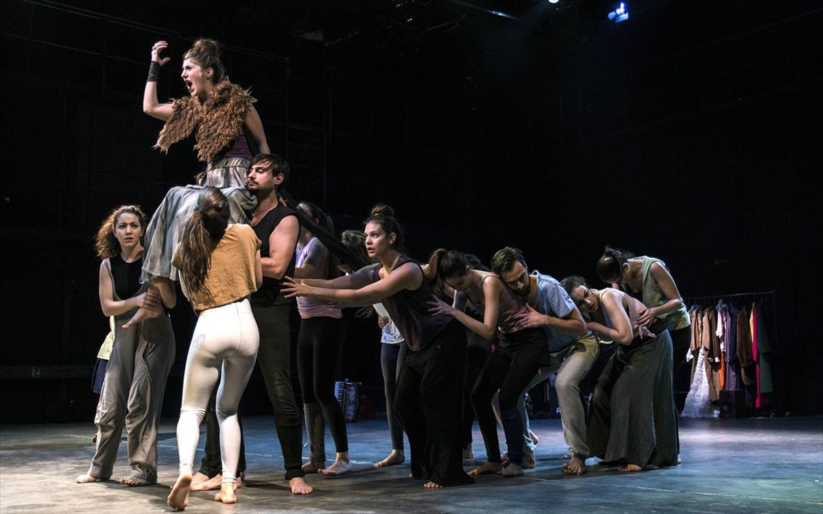 magia-tis-petaloudas