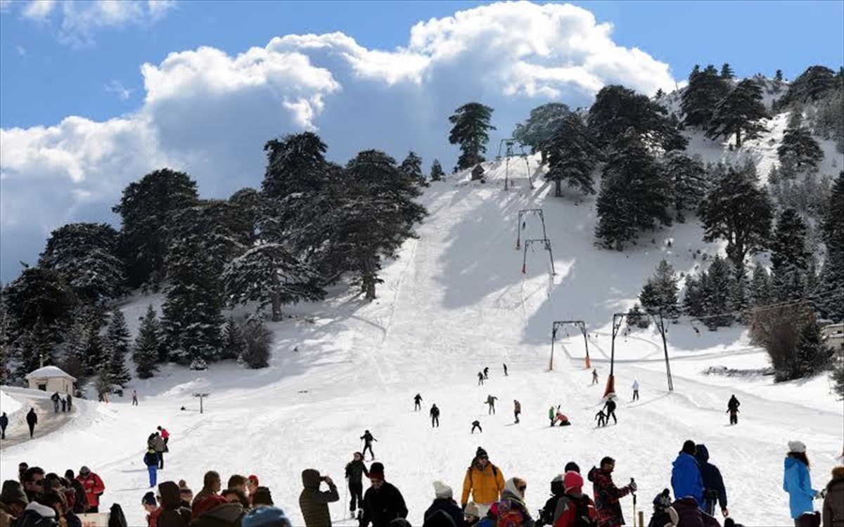 The single ski lift and slope