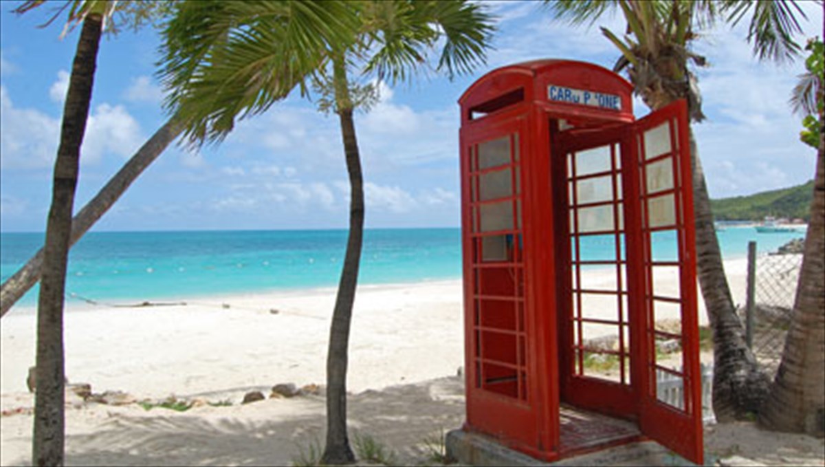 exete-mia-poiitria-sto-tilefono-sas