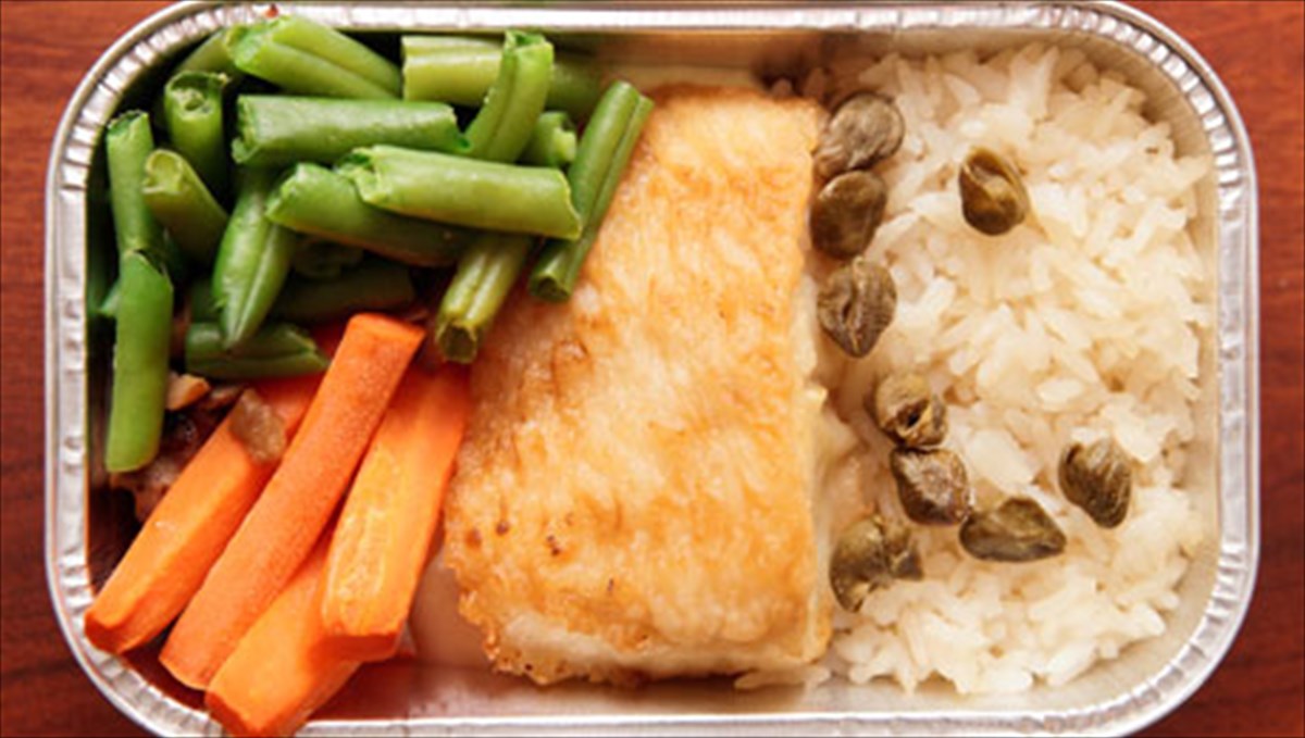 i-geusi-tis-ptisis-to-fagito-sto-aeroplano