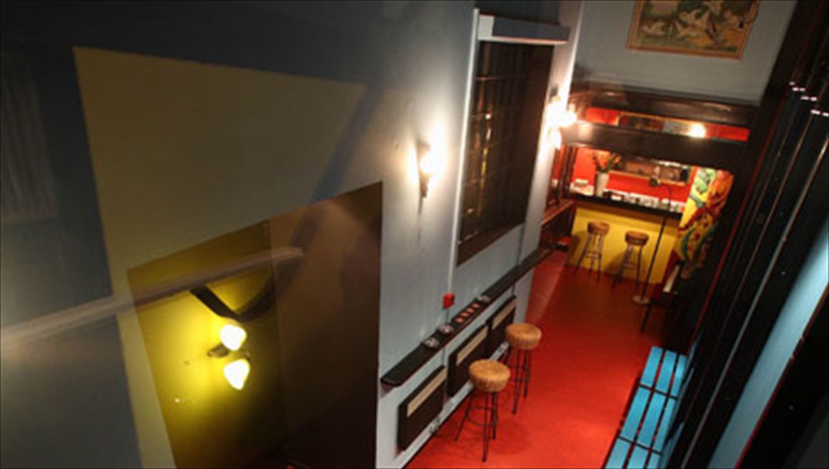 o-giorgos-beltsos-sunanta-ti-roula-pateraki-apo-fthinoporo