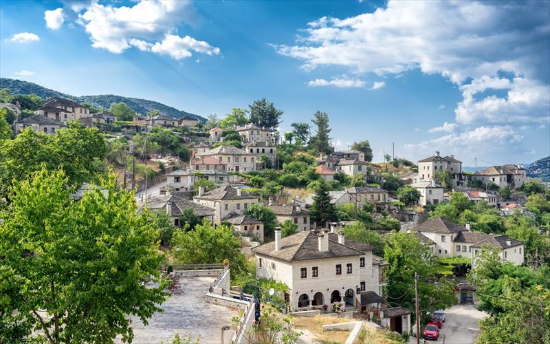 peite-antio-ston-xeimona-me-tessera-ksexorista-taksidia