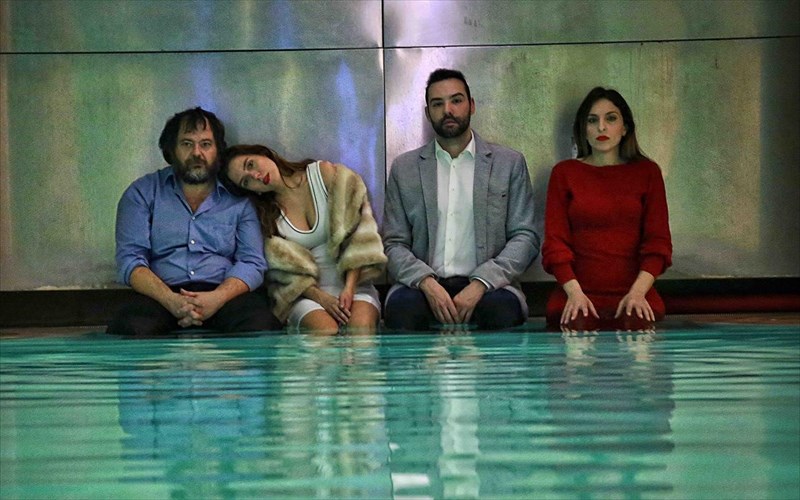 to-closer-tou-patrick-marber-ksana-sti-skini-sto-theatro-104