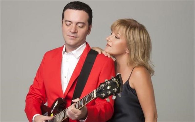 elli-paspala-kai-vassilikos-sto-stauro-tou-notou