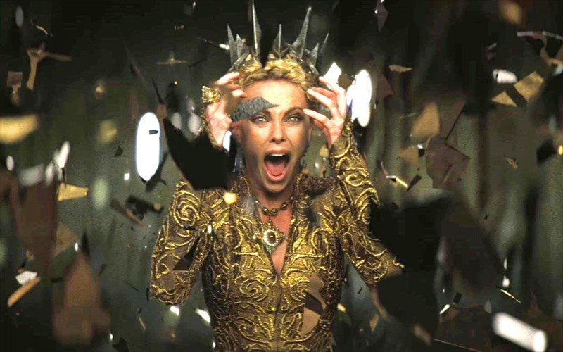 ektos-i-xionati-mesa-i-kakia-magissa-kai-o-kunigos-kunigos