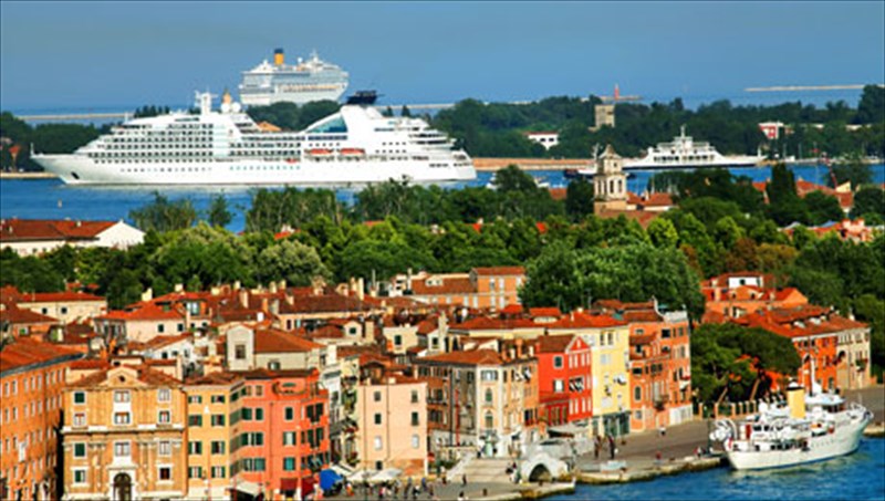 krouaziera-4-logoi-gia-na-tin-protimisete-kai-4-gia-na-to-ksanaskeftheite-gia-na-to-ksanaskeftheite