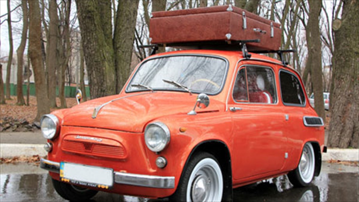 made-in-russia-ti-mas-emathe-to-sobietiko-design