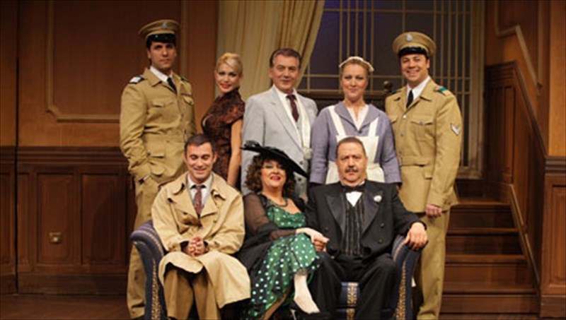 o-kleftis-tou-dimitri-psatha-xtupa-se-duo-theatrika-festibal