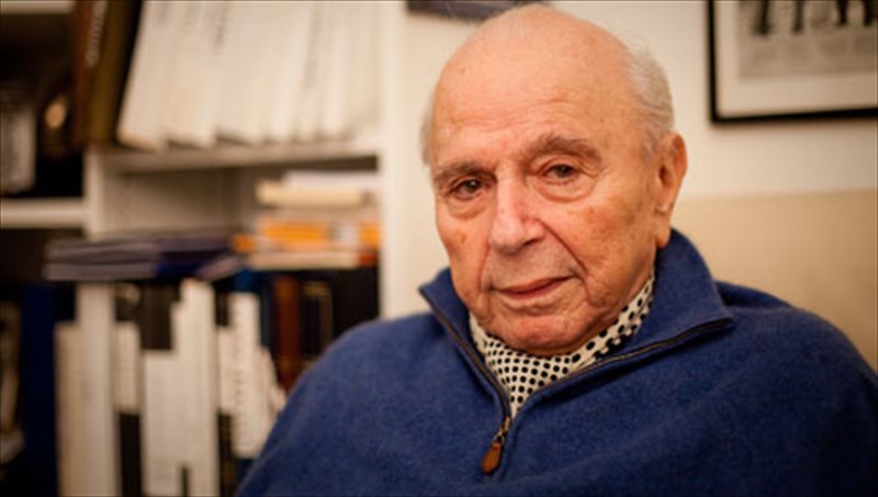 efuge-o-mixalis-kakogiannis-mixalis-kakogiannis