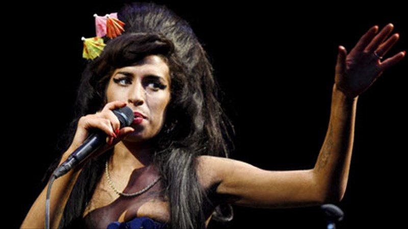 simera-i-kideia-tis-winehouse-kideia-tis-winehouse