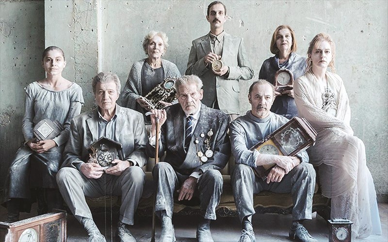 theios-banias-kritiki-theatrou