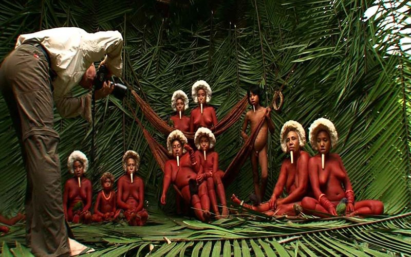 kritiki-tainias-to-alati-tis-gis-the-salt-of-the-earth