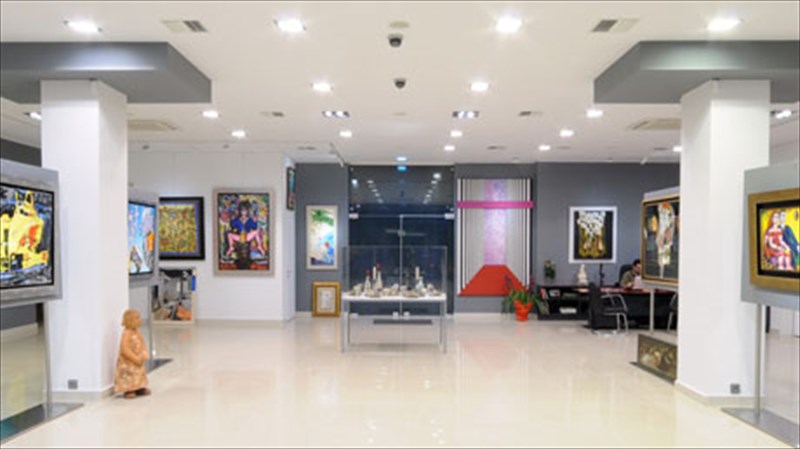 enas-neos-sugxronos-eikastikos-xoros-sto-koropi