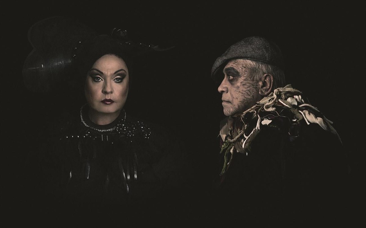 i-episkepsi-tis-giraias-kurias