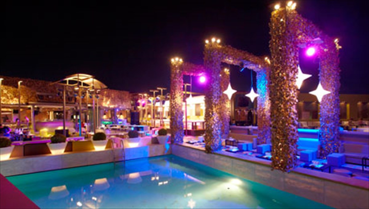 akrotiri-boutique-enas-kalosxediasmenos-epigeios-paradeisos