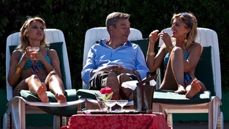 italiki-komodia-gia-tin-krisi-mesis-ilikias