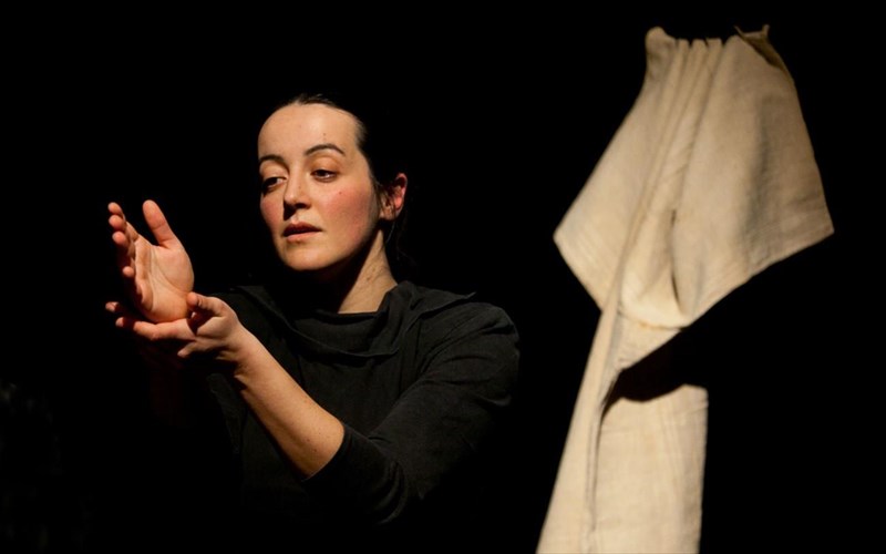 o-dromos-gia-to-spiti-tis-lianka-pantolfini-sto-theatro-tou-neou-kosmou