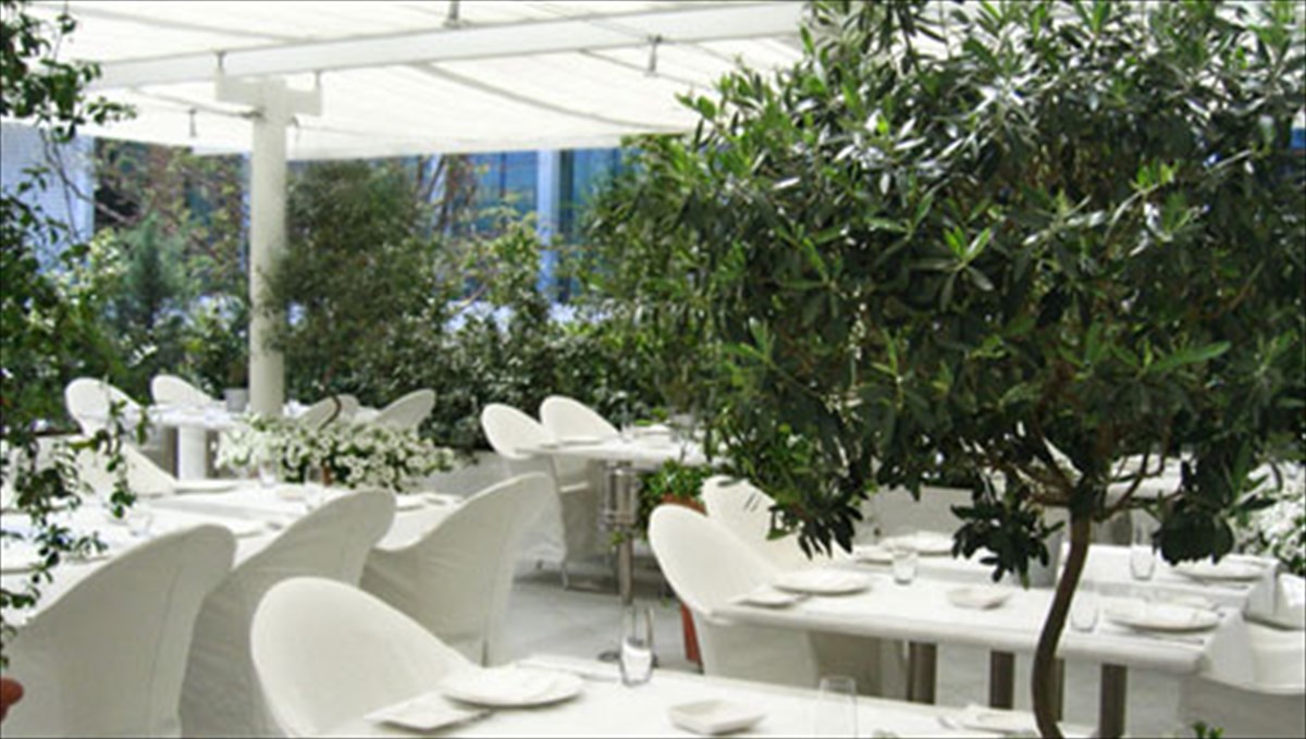 oi-kalokairines-protaseis-tou-milos-asorti-me-to-elliniko-kalokairi