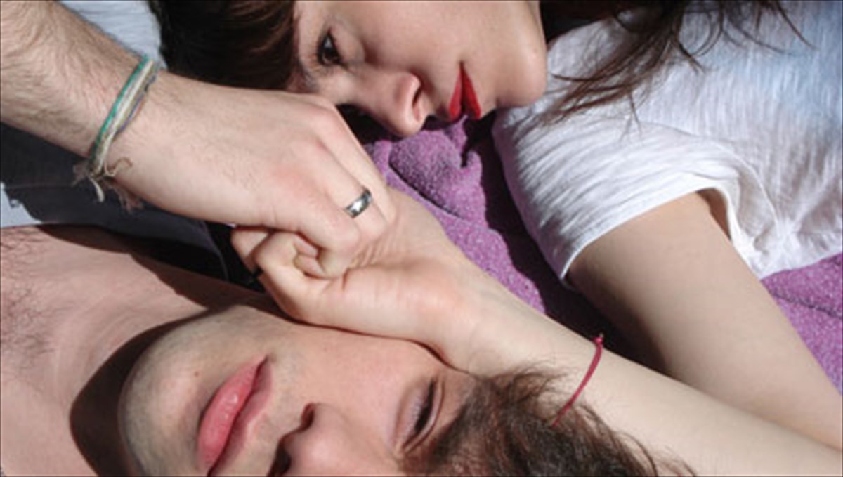 romaios-kai-ioulieta-gia-efibous-kai-mi-sto-theatro-xora