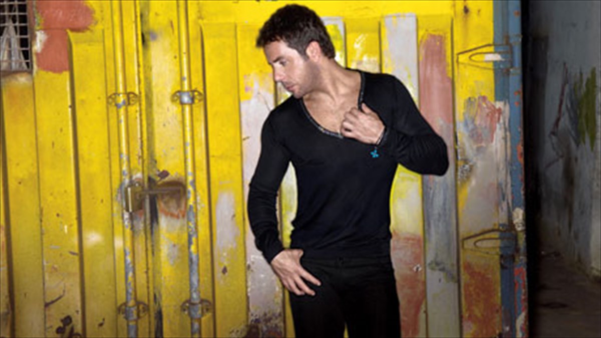 o-giorgos-mazonakis-katebainei-paraliaki