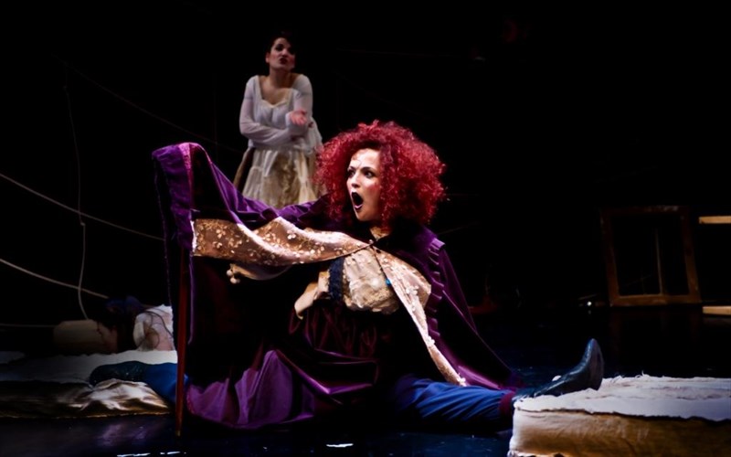 tartoufos-kritiki-theatrou