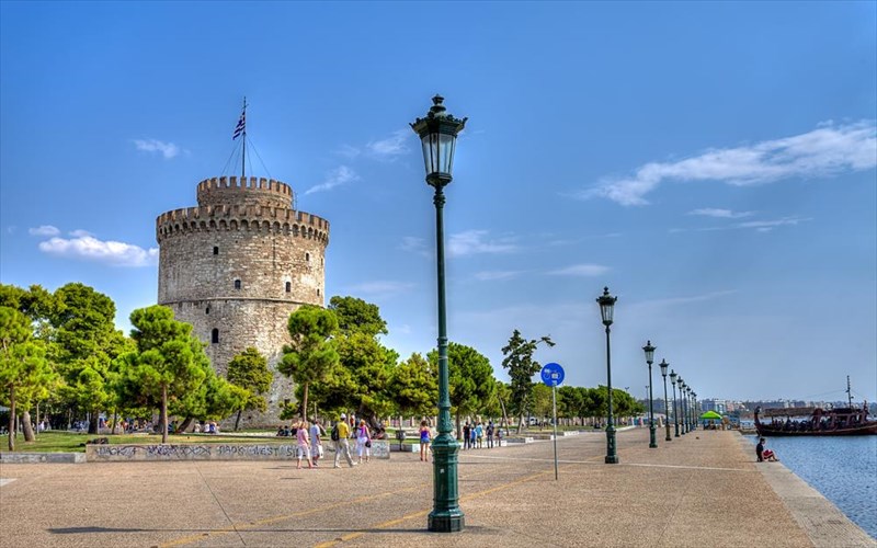 pame-ena-taksidi-sti-thessaloniki