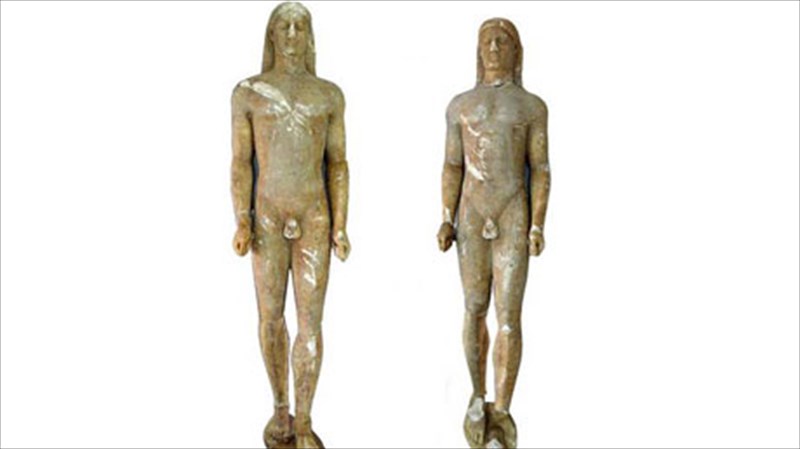 epestrepsan-stin-korintho-oi-duo-katasxethentes-kouroi