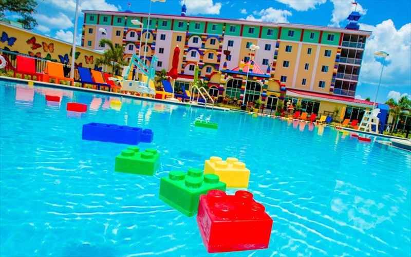 legoland-hotel-ksenodoxeio-gia-latreis-ton-lego-ki-oxi-mono