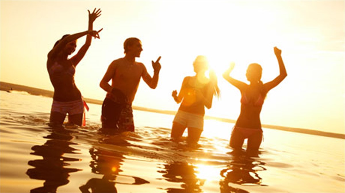 beach-party-me-aera-80s-ston-alimo