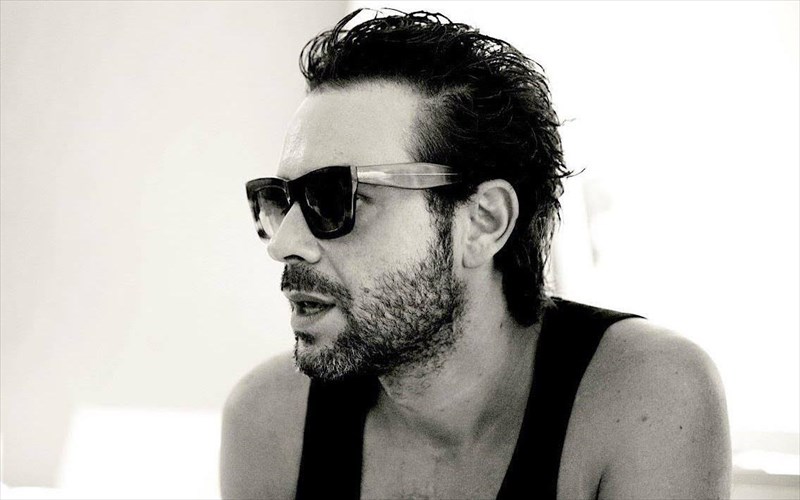 o-adam-cohen-sto-clickatlife-o-pateras-mou-i-udra-kai-i-mousiki-mousiki