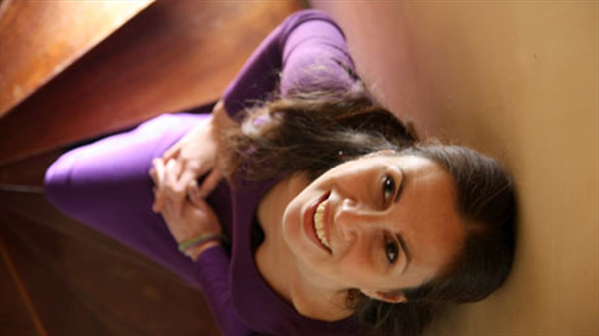 i-thiluki-pleura-tis-tzaz-stin-tino