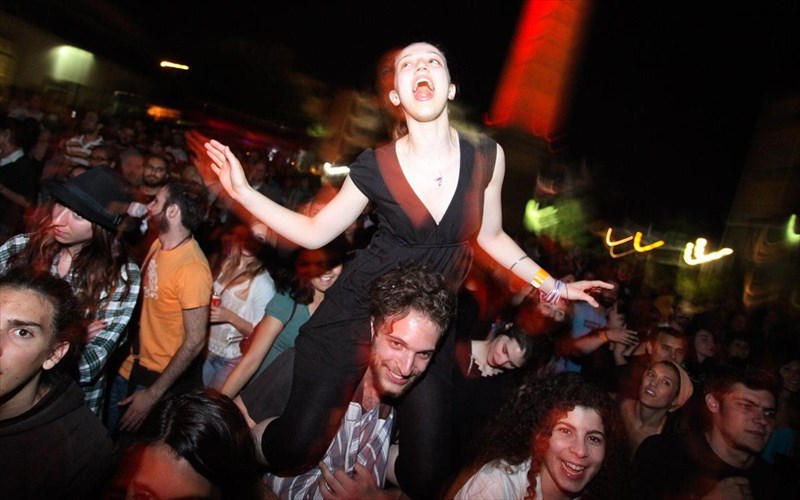 ola-etoima-gia-to-fetino-athens-fringe-live