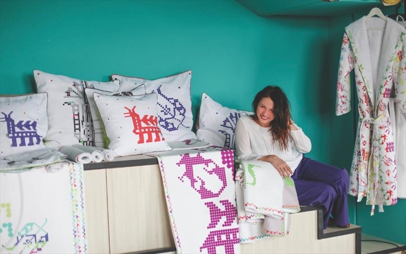 i-maria-olga-blaxou-kentaei-psifiaka-kai-mila-sto-clickatlifegr