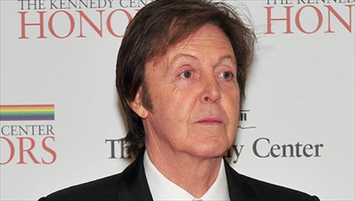 o-pol-makartnei-strefetai-sto-klasiko-mpaleto