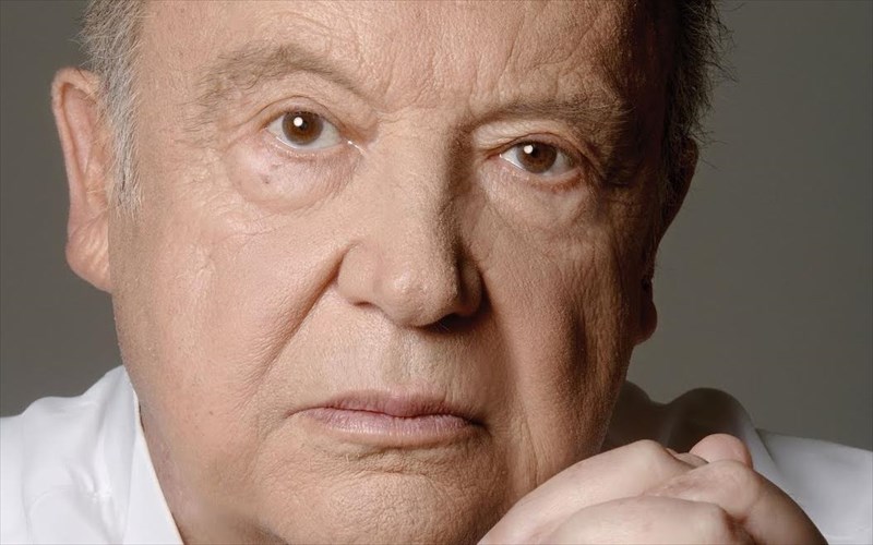 mimis-plessas-i-mousiki-se-periodous-krisis-exei-deiksei-tis-dunatotites-tis