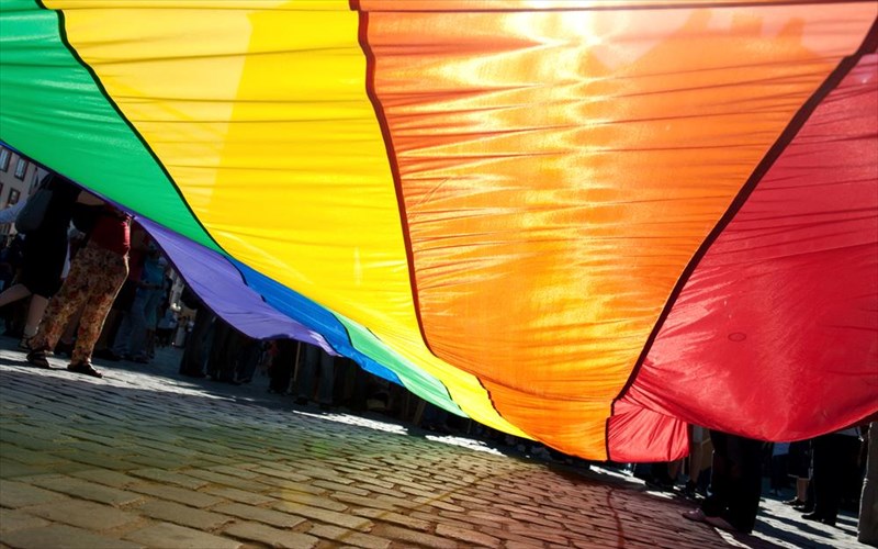 to-athens-pride-festival-teleiose-i-logotexnia-menei-logotexnia-menei