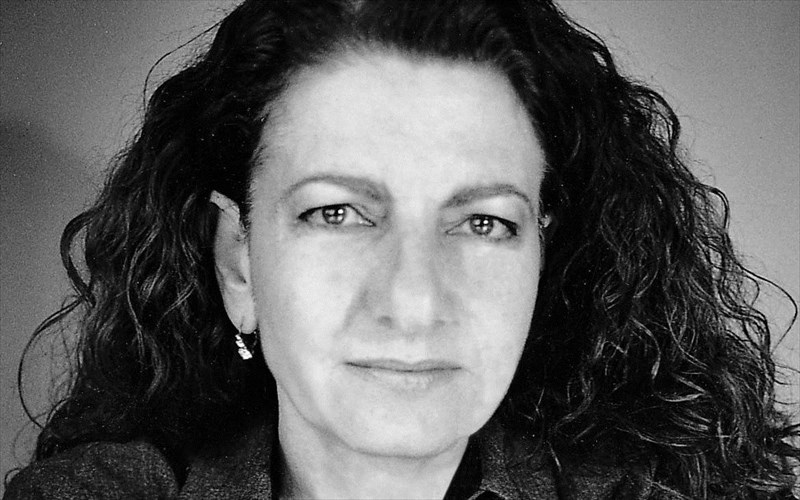 i-genia-tou-polutexneiou-sunomilei-me-tin-akros-tapeinomeni-athina