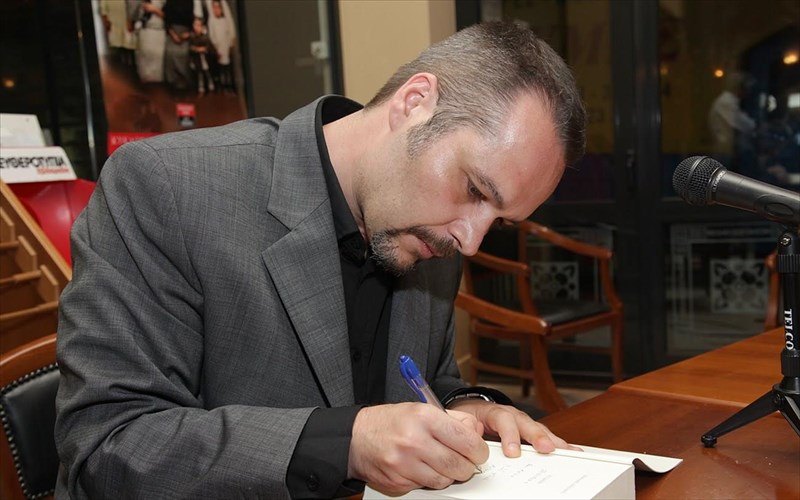 nikos-arapakis-grafo-gia-na-apofortiso-tin-orgiodi-fantasia-mou