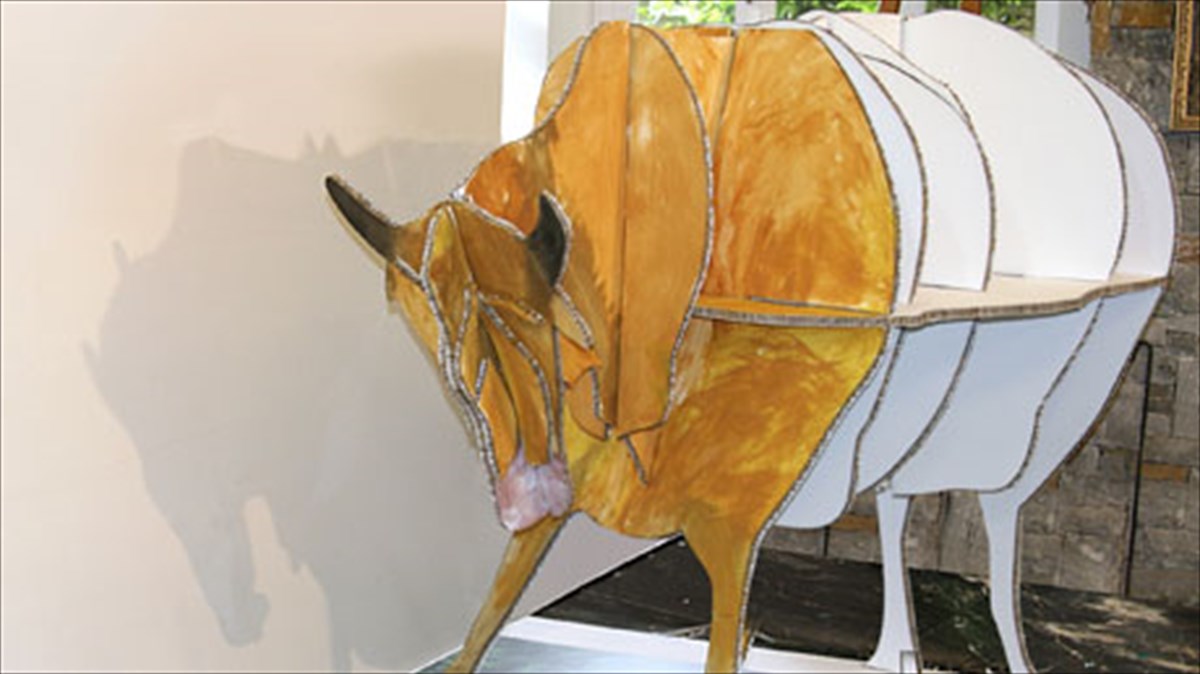 oi-muthoi-tou-aisopou-zontaneuoun-sto-mouseio-mpenaki