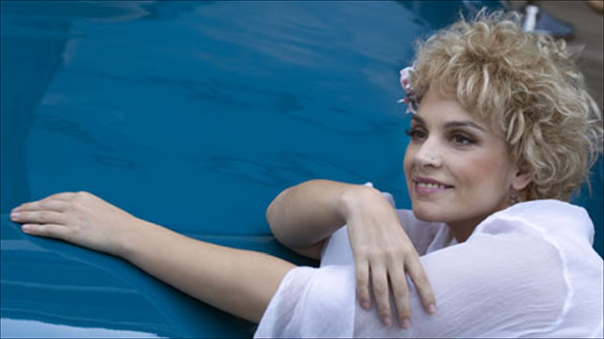 kalokairini-eksodos-me-tin-eleonora-zouganeli