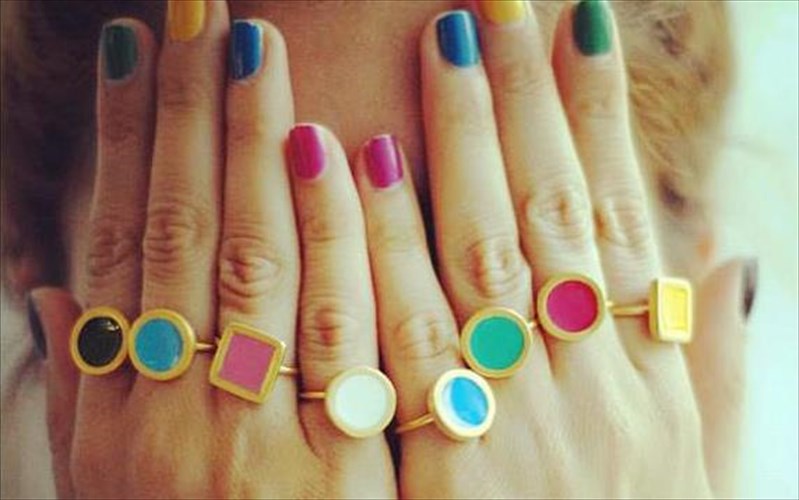 mono-agapi-gia-ta-xeiropoiita-kosmimata