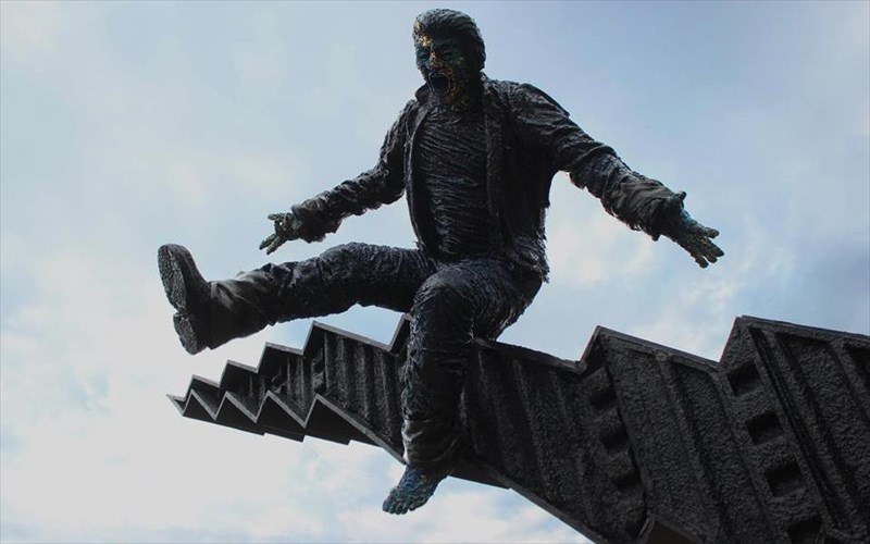 to-proto-elliniko-glupto-gia-tin-krisi-pou-prokalei-pagkosmio-endiaferon