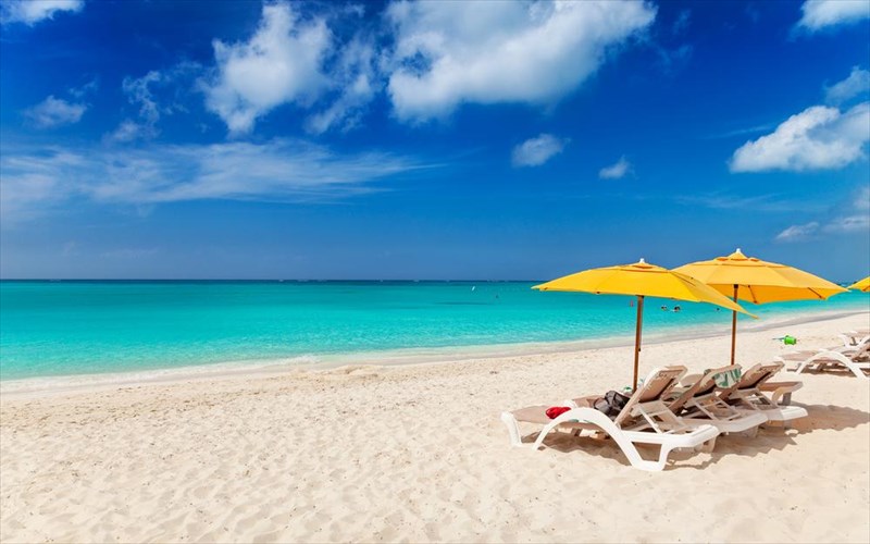 poia-einai-pio-omorfa-nisia-tou-kosmou-gia-to-2015