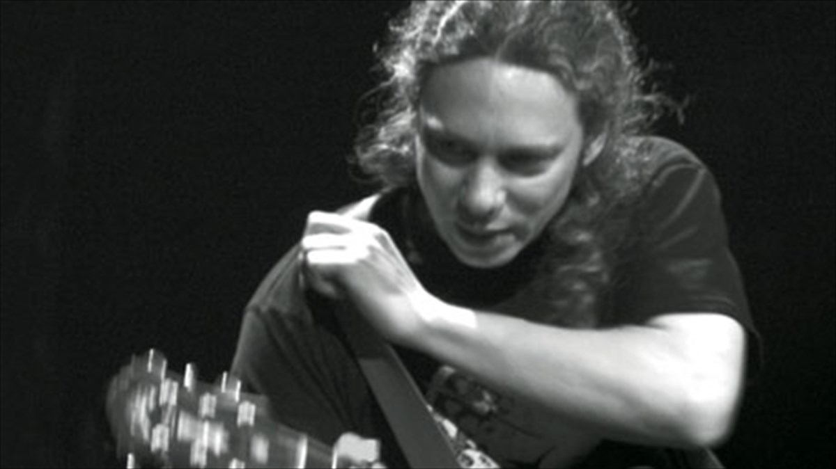 o-alkinoos-ioannidis-gia-mia-bradia-sti-thessaloniki