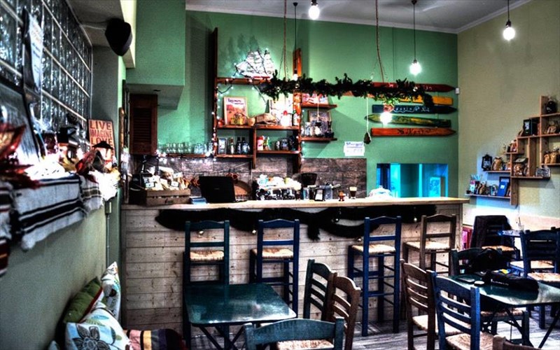 4-athinaika-stekia-gia-pragmatika-oikonomikes-eksodous-gia-fagito-athinaika-stekia-gia-pragmatika-oikonomikes-eksodous-gia-fagito